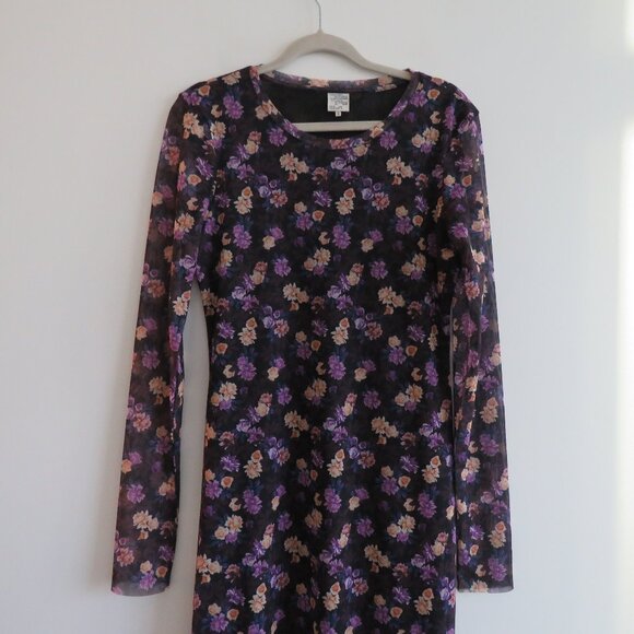 Floral Maxi Dress with Sheer Overlay - Picture 4 of 16